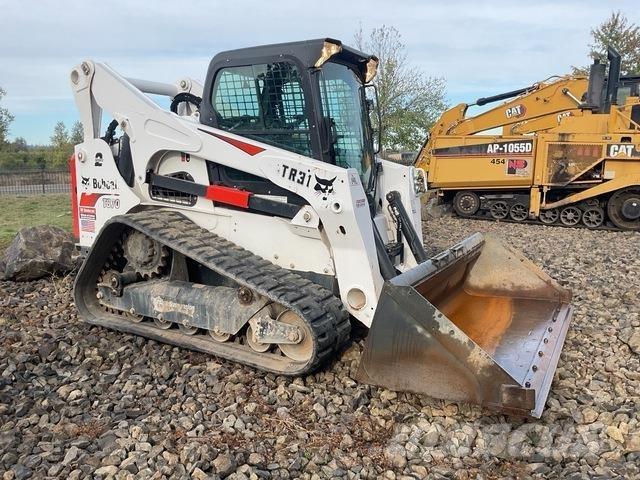 Bobcat T870 滑移装载机