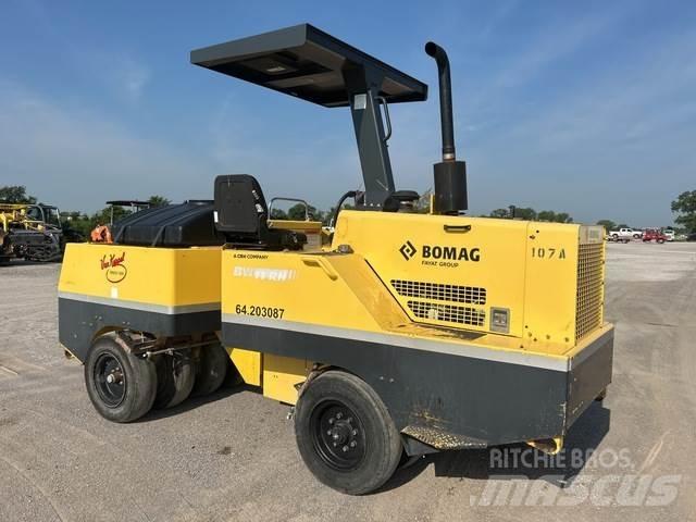 Bomag BW11RH 胶轮压路机