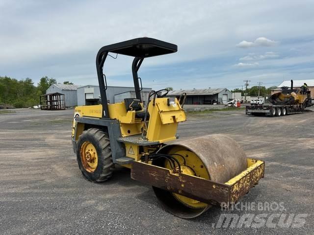 Bomag BW142D 单轮压路机