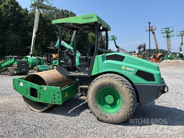 Bomag BW177D-5 单轮压路机