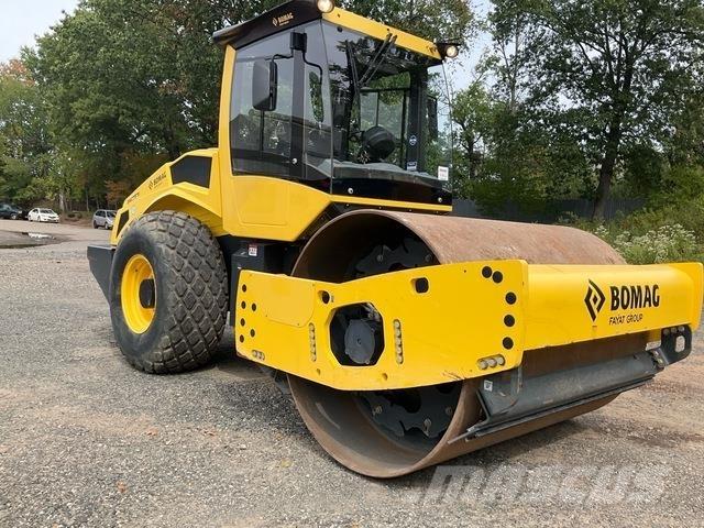 Bomag BW211 D 单轮压路机