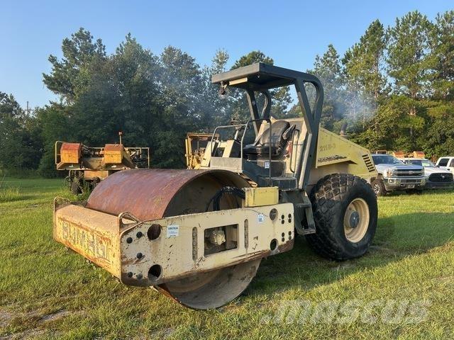 Bomag BW211D-3 单轮压路机