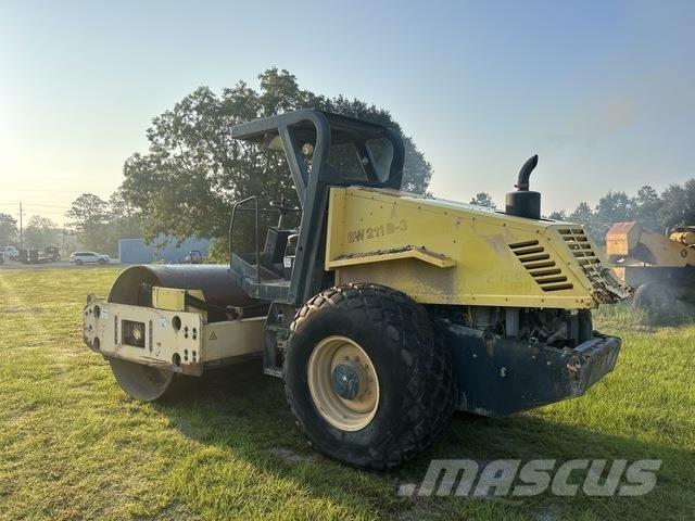 Bomag BW211D-3 单轮压路机