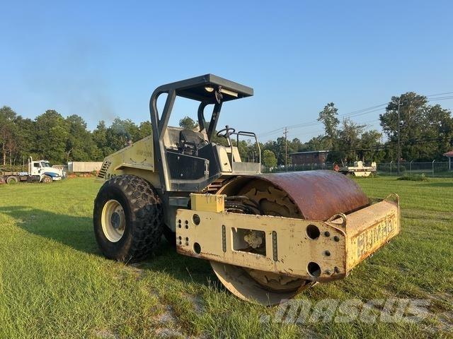 Bomag BW211D-3 单轮压路机