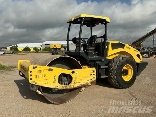 Bomag BW211D-5 单轮压路机
