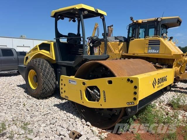 Bomag BW213D-5 单轮压路机