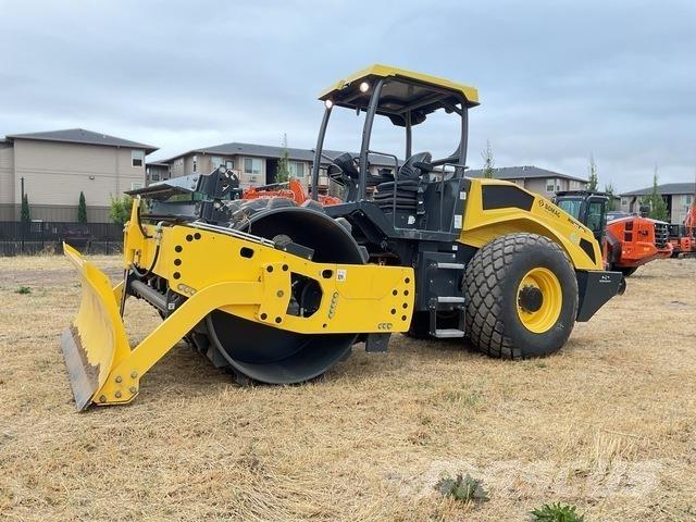 Bomag BW213DH 单轮压路机