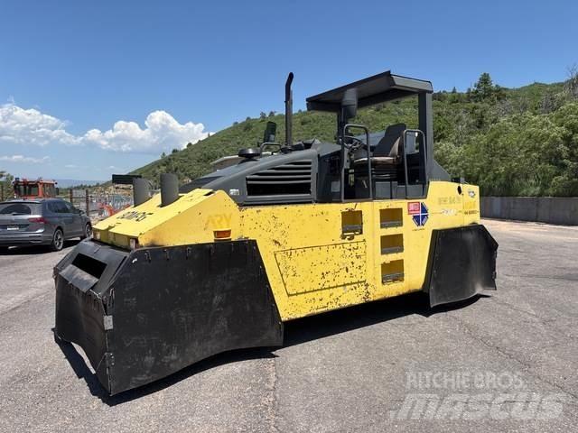 Bomag BW24R 胶轮压路机
