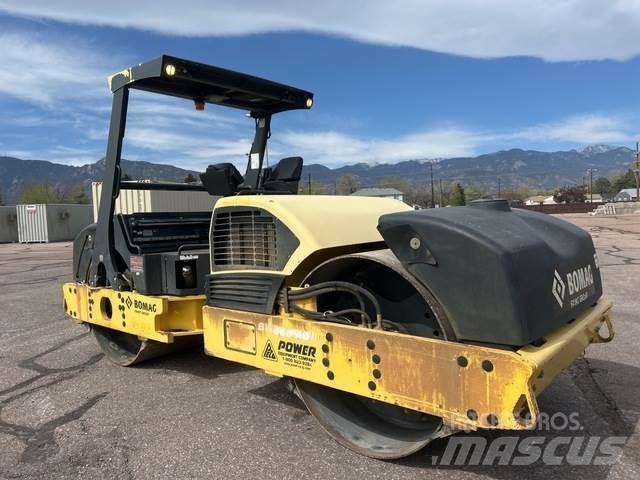 Bomag BW266AD 胶轮压路机