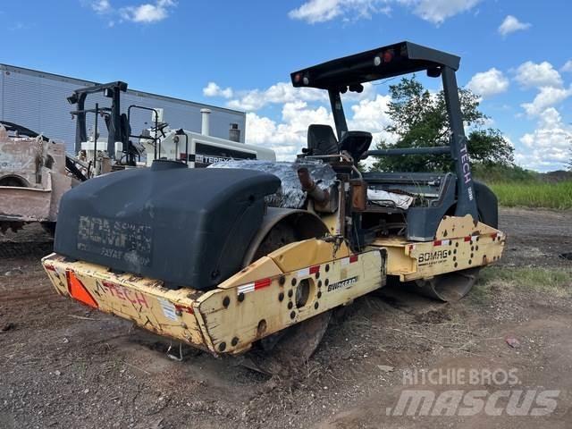 Bomag BW266AD 双轮压路机