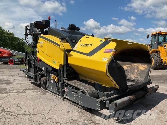 Bomag CR-820T 沥青摊铺机