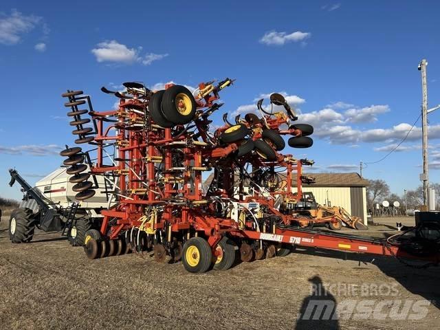 Bourgault 5710 条播机