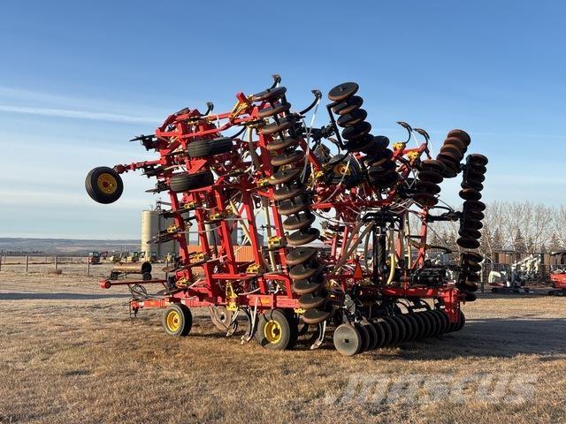 Bourgault 8810 条播机