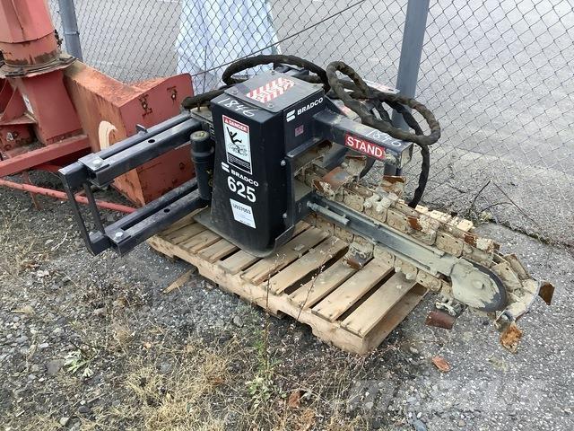 Bradco 625 挖沟机