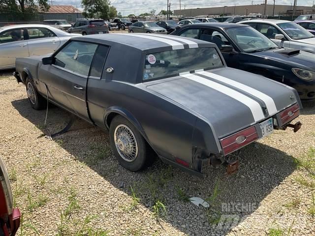 Buick Riviera 汽车