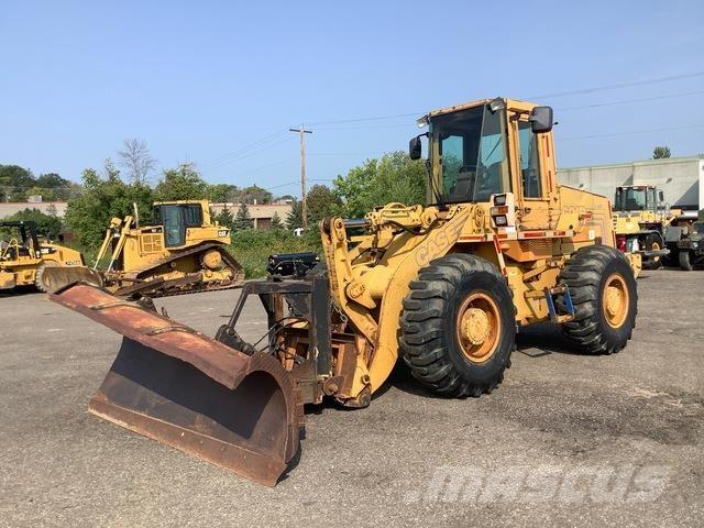 CASE 621B 轮式装载机