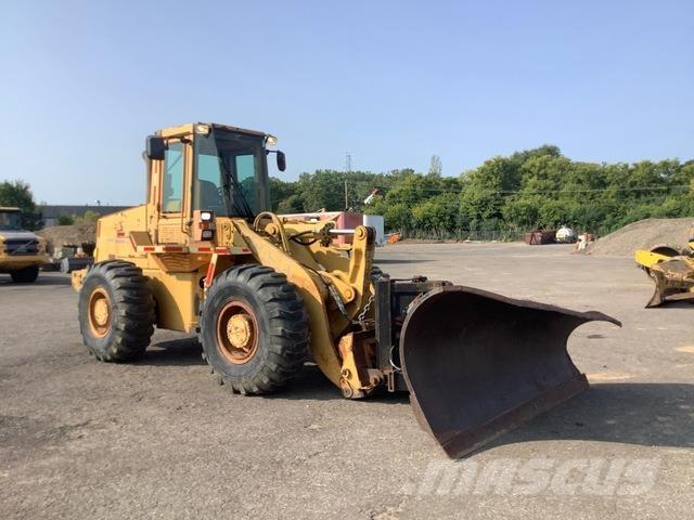 CASE 621B 轮式装载机