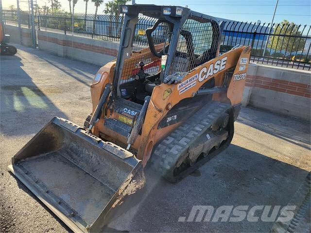 CASE TR270 滑移装载机