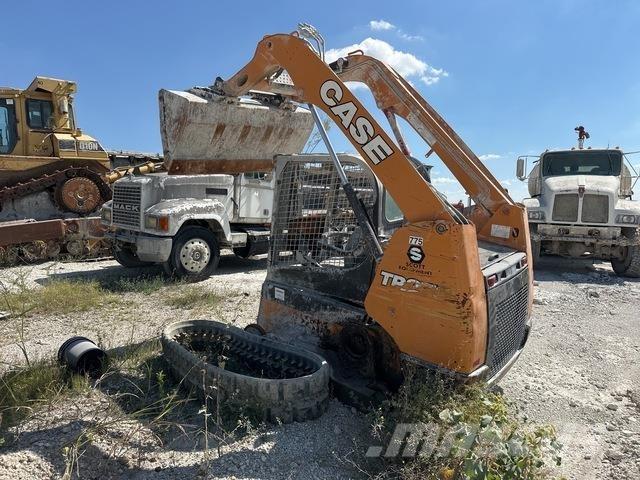 CASE TR270 滑移装载机