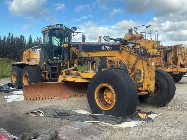 CAT 16M 平地机/推土机