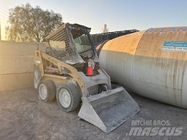 CAT 216B 滑移装载机