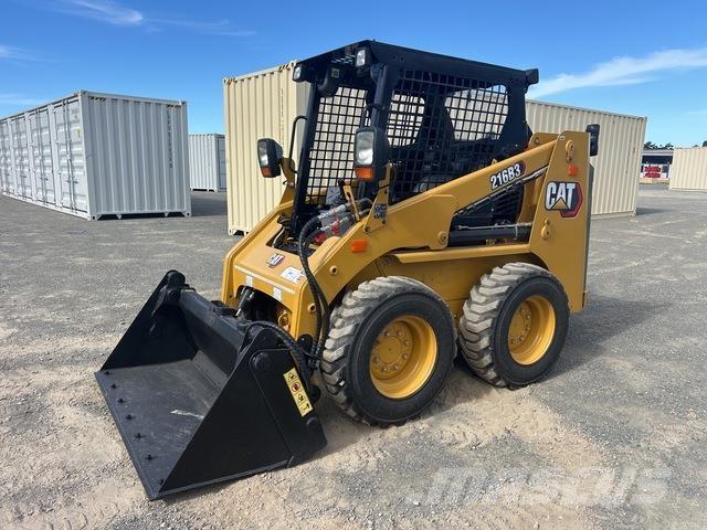 CAT 216B3 滑移装载机
