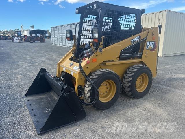 CAT 216B3 滑移装载机