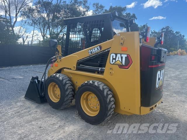 CAT 216B3 滑移装载机