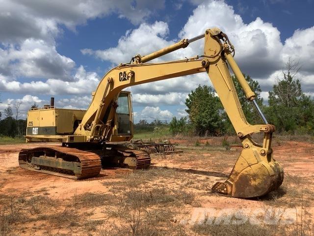 CAT 225 履带挖掘机