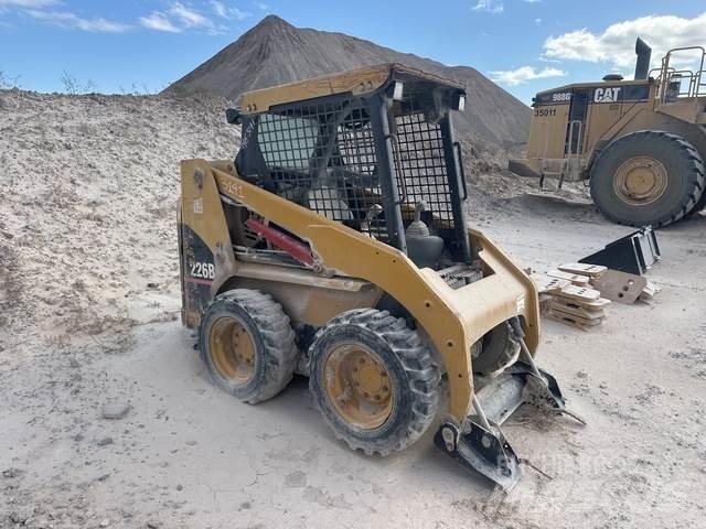 CAT 226B 滑移装载机