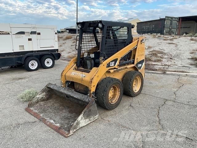 CAT 226B 滑移装载机