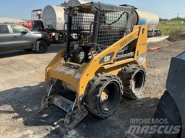 CAT 226B3 滑移装载机