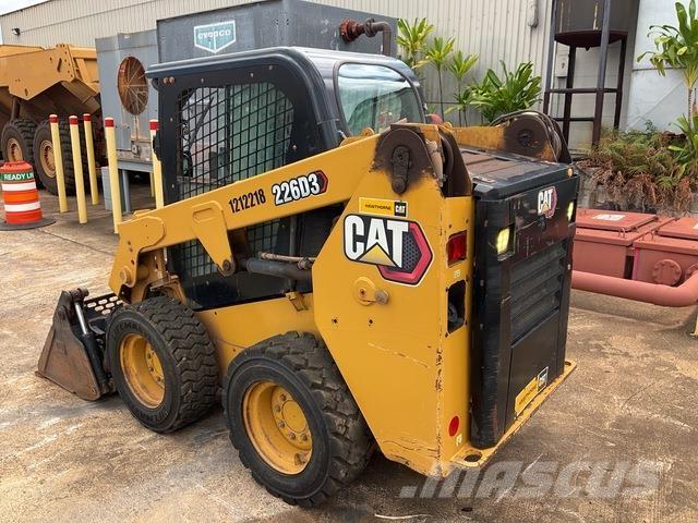 CAT 226D3 滑移装载机