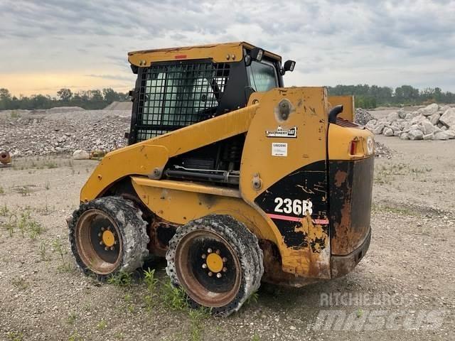 CAT 236B 滑移装载机