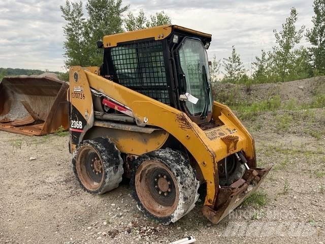 CAT 236B 滑移装载机
