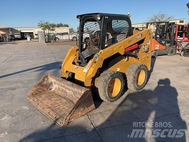CAT 236D 滑移装载机