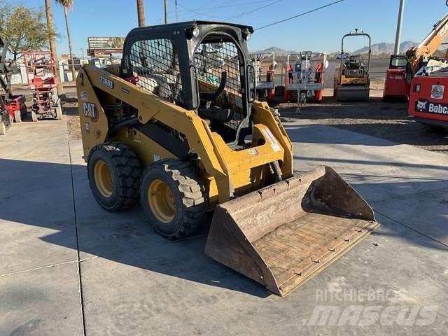 CAT 236D 滑移装载机