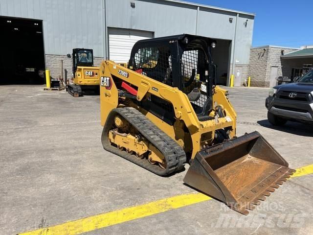CAT 239D3 滑移装载机