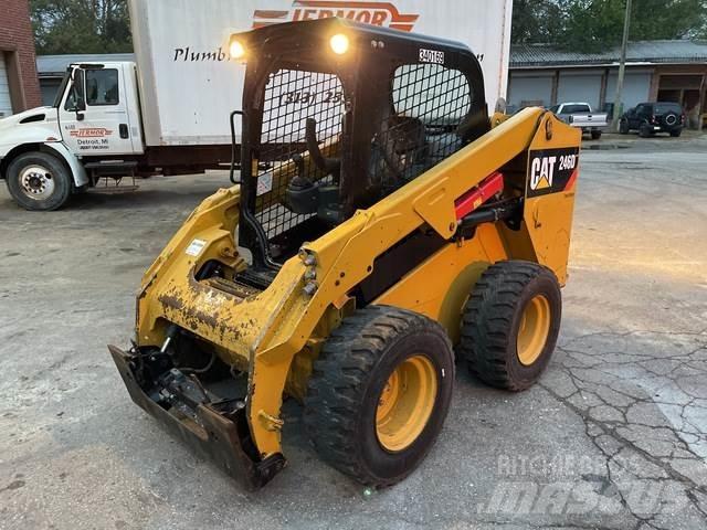 CAT 246D 滑移装载机