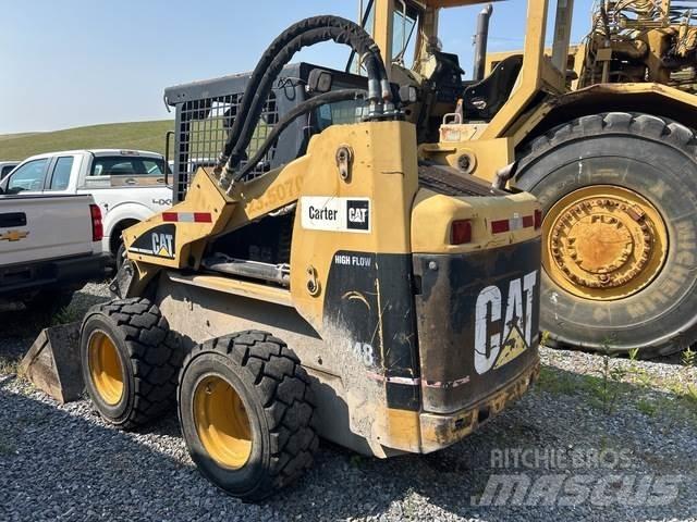 CAT 248 滑移装载机