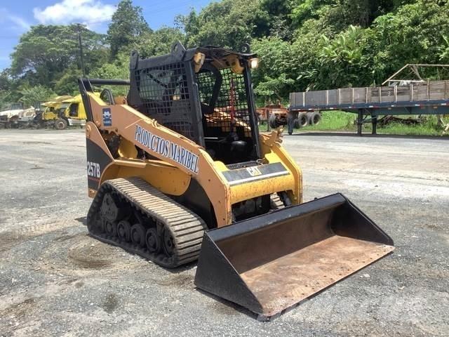 CAT 257B 滑移装载机