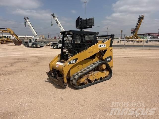 CAT 259B3 滑移装载机