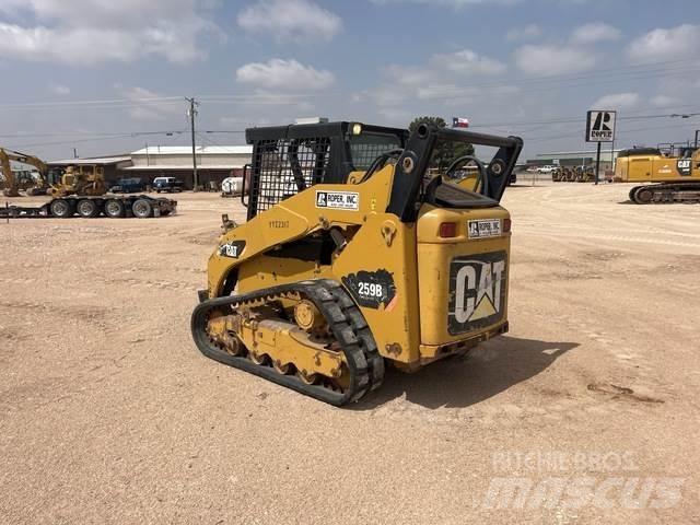 CAT 259B3 滑移装载机