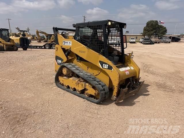 CAT 259B3 滑移装载机