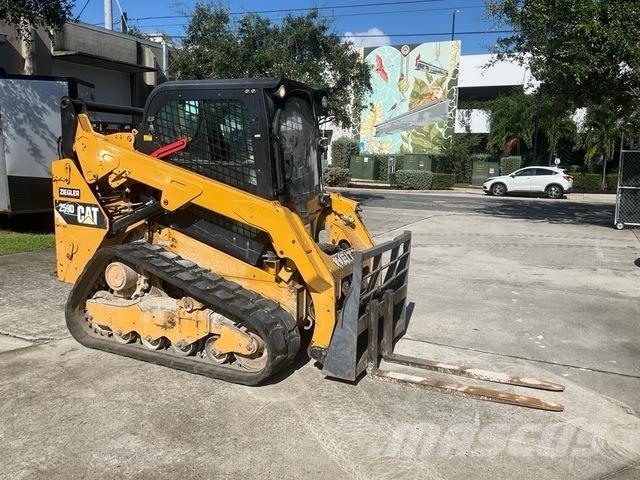 CAT 259D 滑移装载机