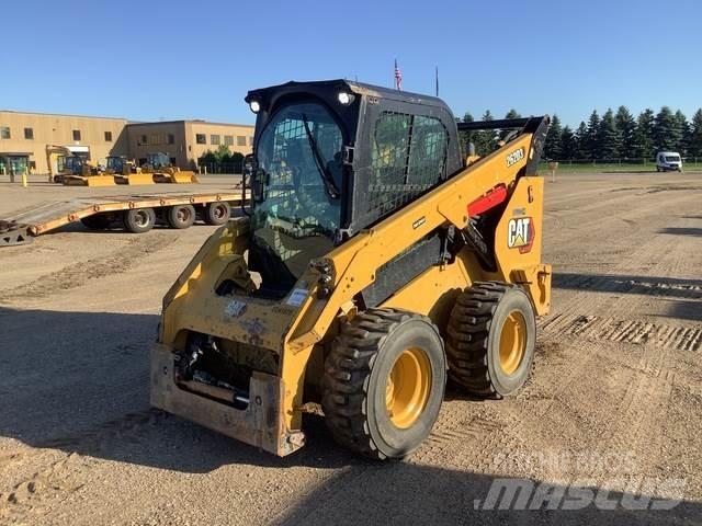 CAT 262D3 滑移装载机