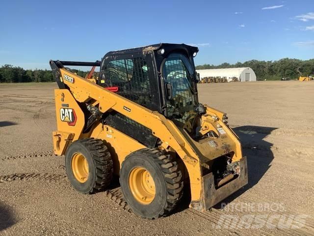 CAT 262D3 滑移装载机