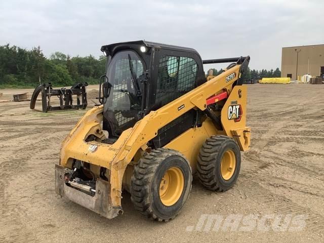 CAT 262D3 滑移装载机