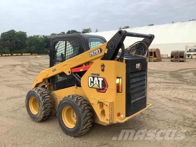CAT 262D3 滑移装载机