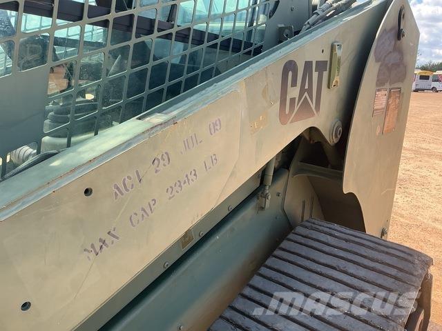 CAT 277C 滑移装载机